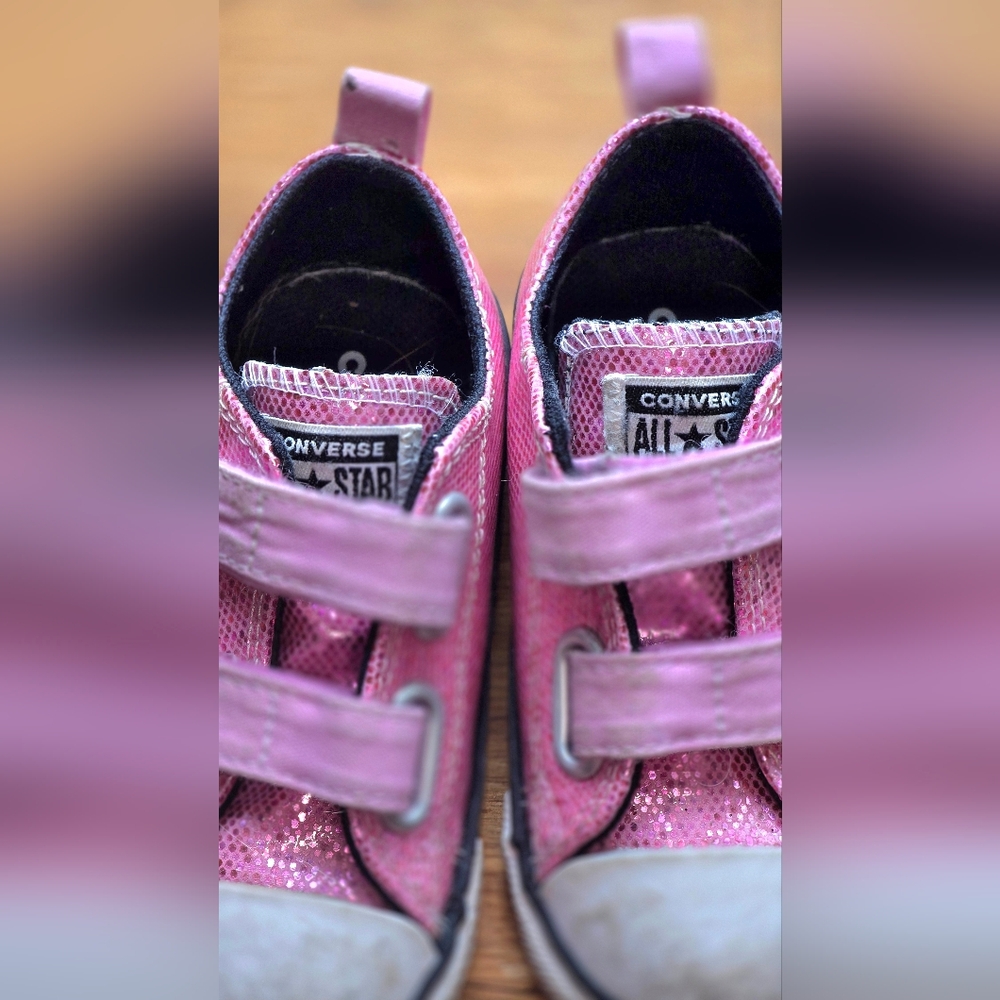 🌟 Converse All Star Pink Glitter Velcro Shoes – Size 7